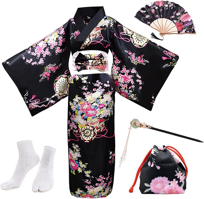 Kimono Sakura Nuit — satin noir à fleurs de cerisier, livré avec éventail, pince à cheveux, chaussettes tabi et pochette
